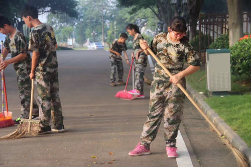 做生活的主人要学会自理自律自强